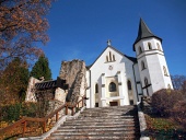 Římsko-katolický kostel v Mošovcích na Slovensku