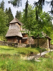 Vzácný dřevěný kostel