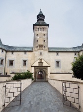 Vstup do Thurzova zámku v Bytči