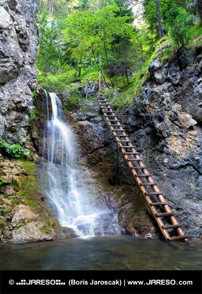 Vodopád v Kvačianské Dolině na Slovensku