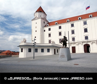 Nádvoří na Bratislavském hradě, Slovensko