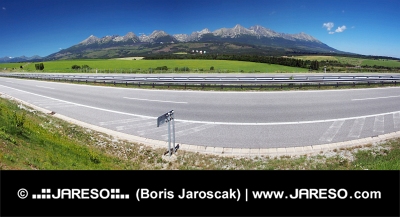 Panorama dálnice vedoucí do Popradu a Vysoké Tatry
